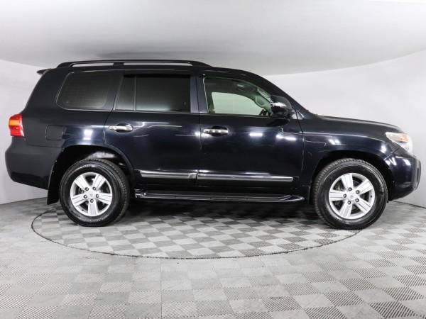 Toyota Land Cruiser 200