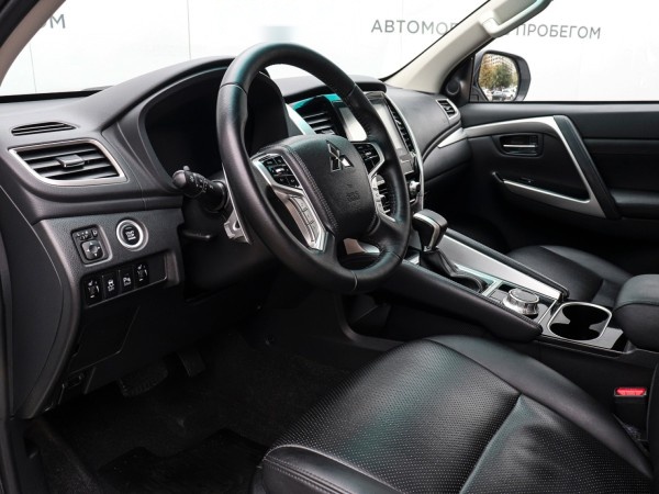 Mitsubishi Montero Sport