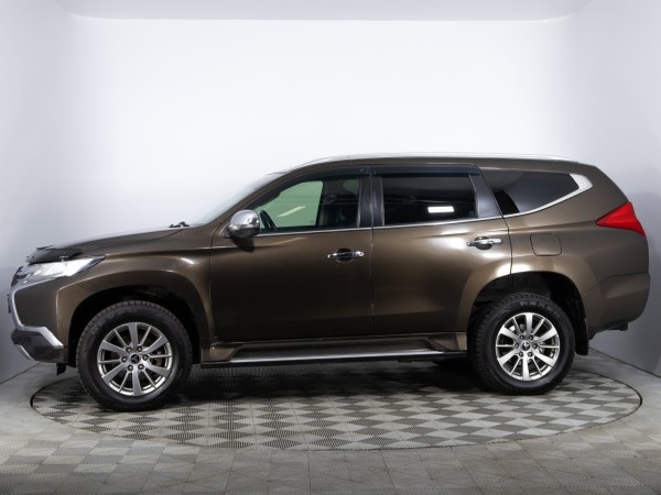 Mitsubishi PAJERO SPORT