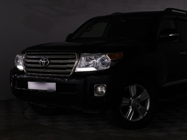 Toyota Land Cruiser 200