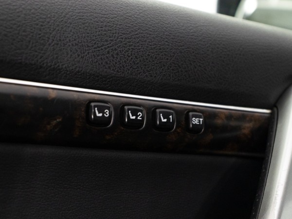 Toyota Land Cruiser 200