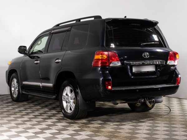 Toyota Land Cruiser 200