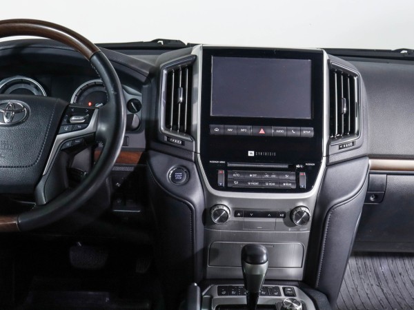 Toyota Land Cruiser 200