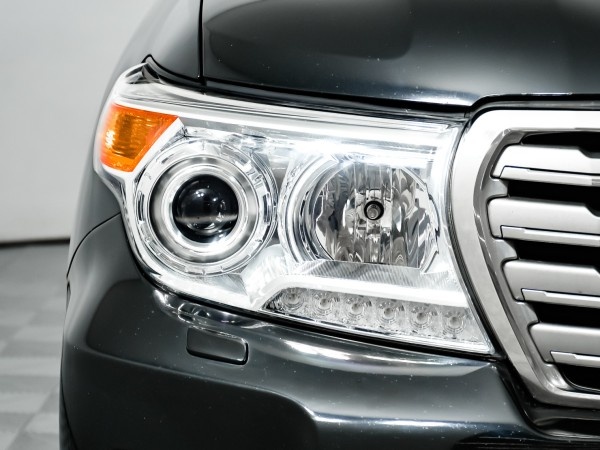 Toyota Land Cruiser 200