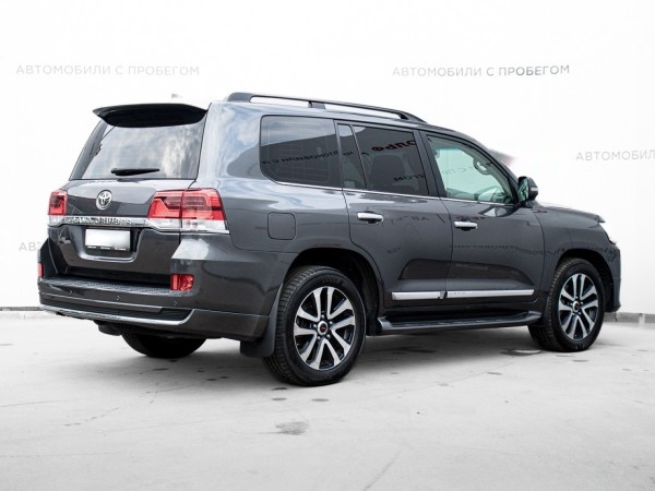 Toyota Land Cruiser 200