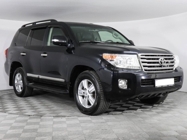 Toyota Land Cruiser 200