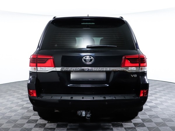 Toyota Land Cruiser 200