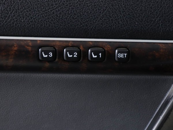 Toyota Land Cruiser 200