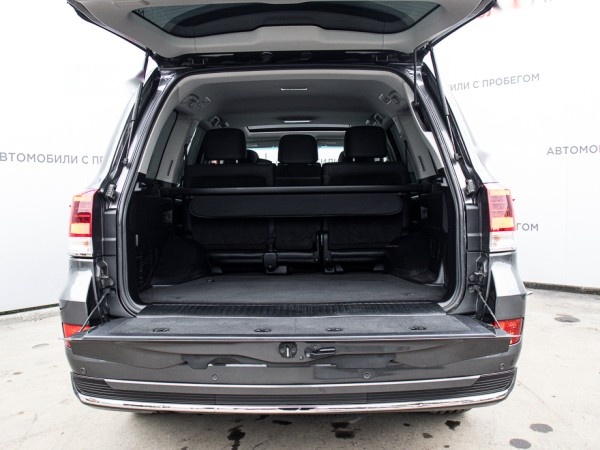 Toyota Land Cruiser 200