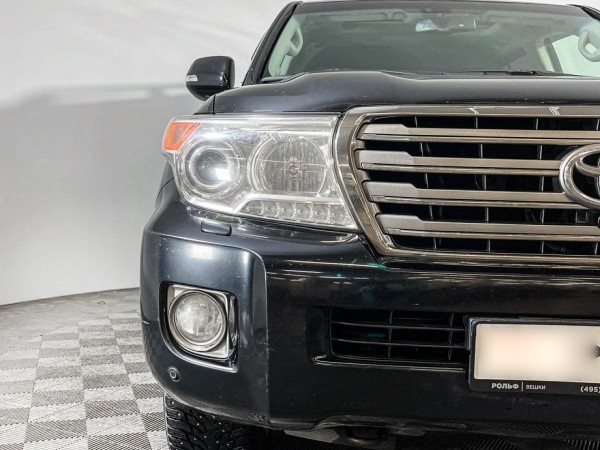 Toyota Land Cruiser 200