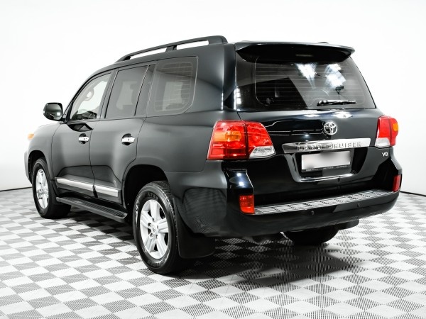 Toyota Land Cruiser 200