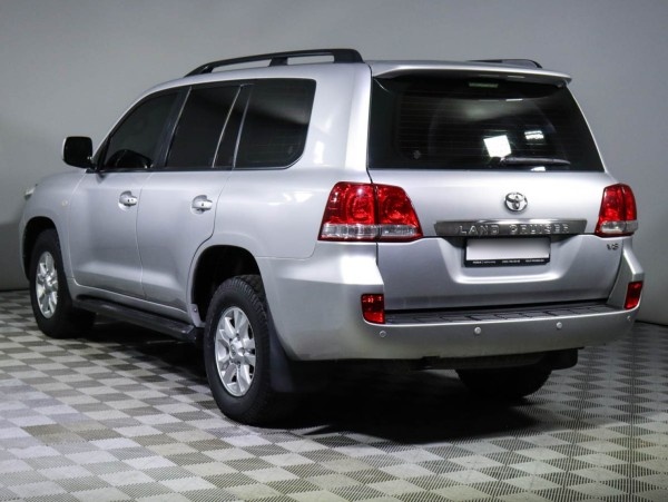Toyota Land Cruiser 200