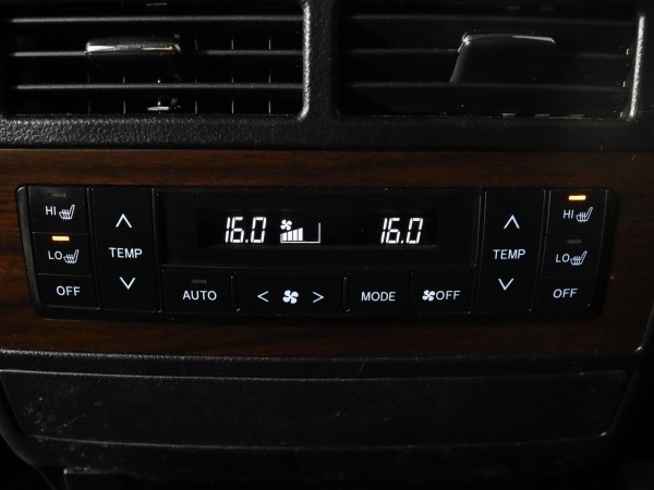 Toyota Land Cruiser 200