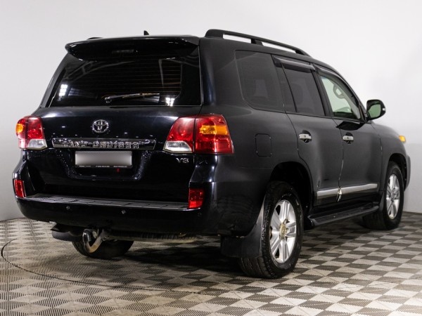 Toyota Land Cruiser 200