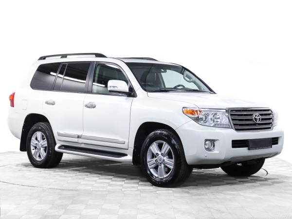 Toyota Land Cruiser 200