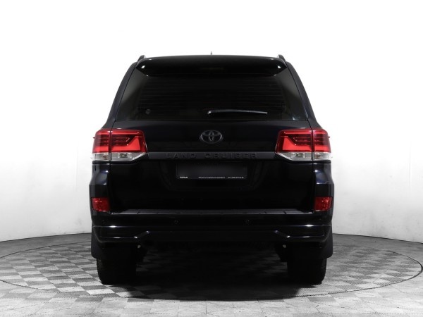 Toyota Land Cruiser 200