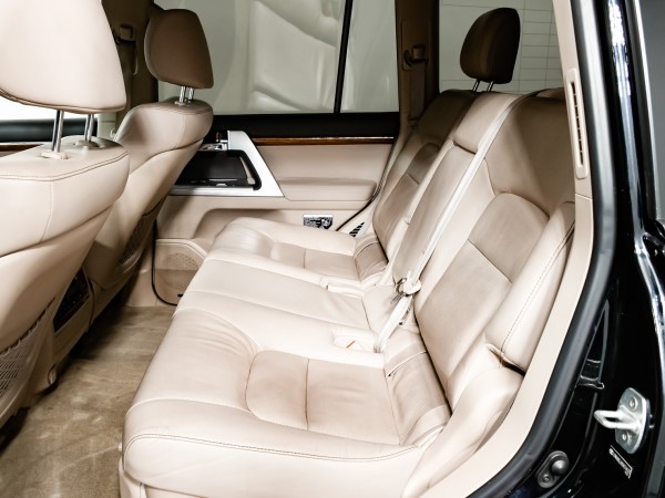 Toyota Land Cruiser 200