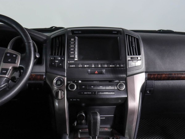 Toyota Land Cruiser 200