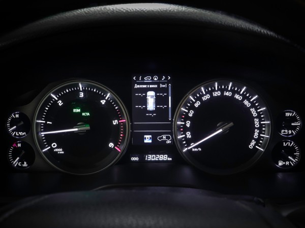 Toyota Land Cruiser 200