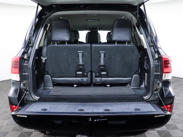 Toyota Land Cruiser 200