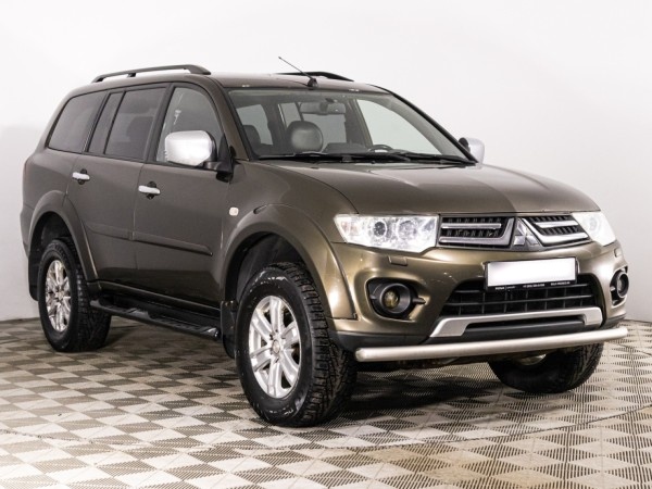 Mitsubishi PAJERO SPORT