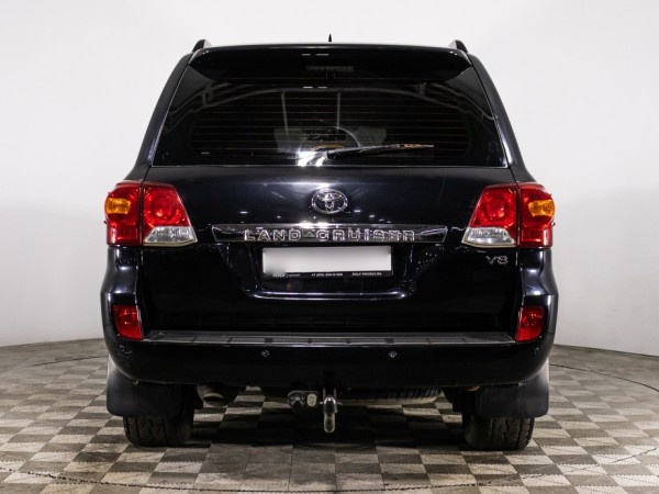 Toyota Land Cruiser 200