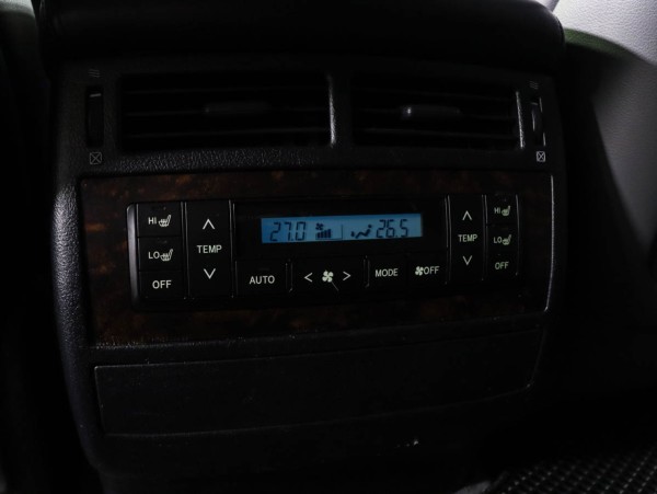 Toyota Land Cruiser 200