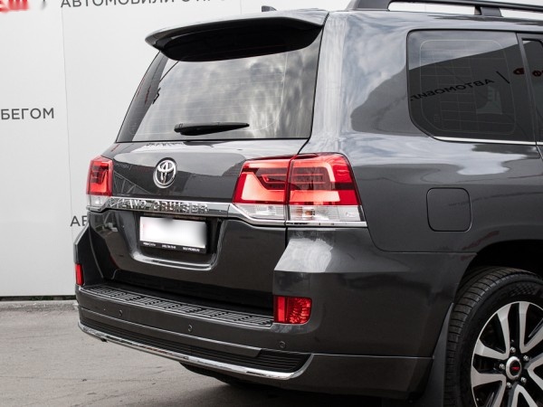 Toyota Land Cruiser 200