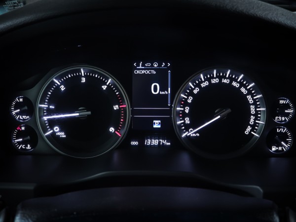 Toyota Land Cruiser 200