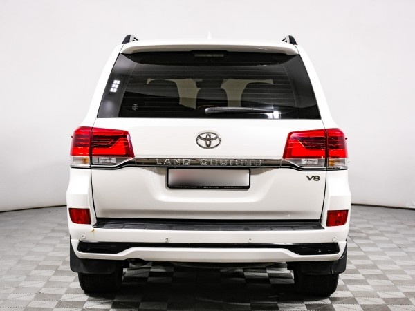 Toyota Land Cruiser 200