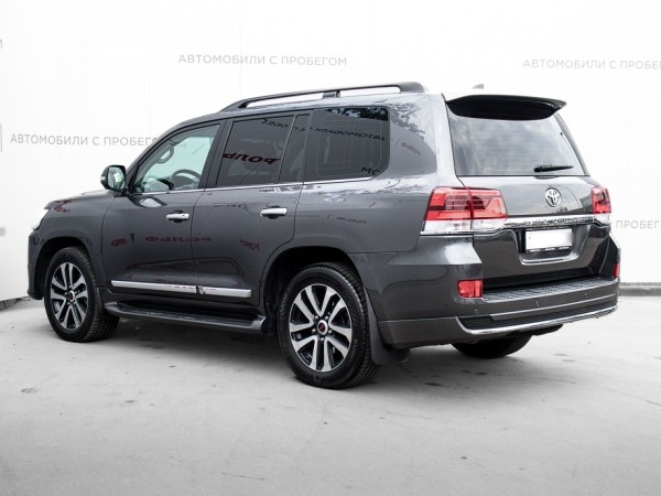 Toyota Land Cruiser 200