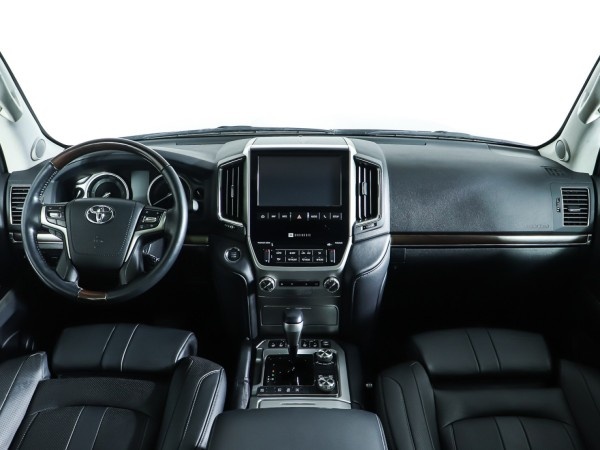 Toyota Land Cruiser 200