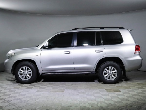 Toyota Land Cruiser 200