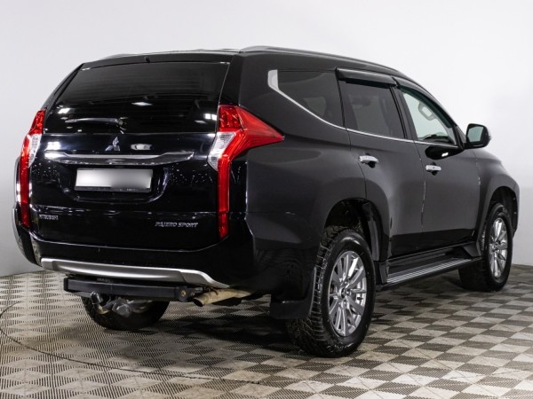 Mitsubishi PAJERO SPORT