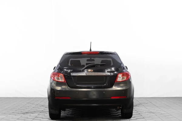 Geely Emgrand EC7