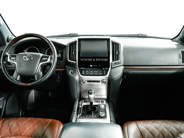 Toyota Land Cruiser 200