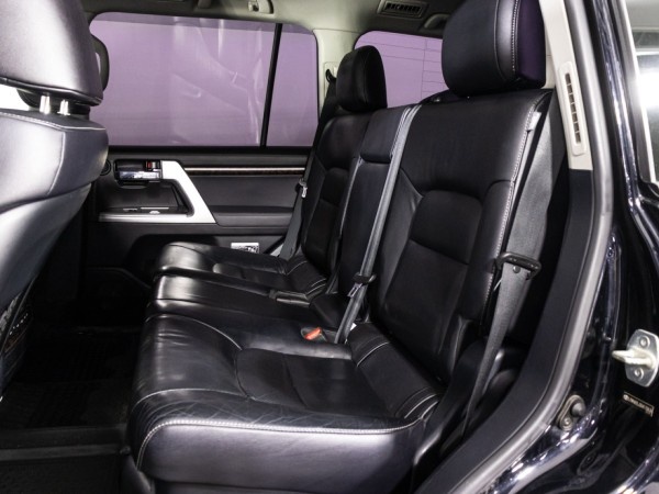 Toyota Land Cruiser 200