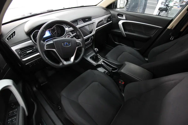 Geely Emgrand 7