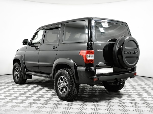 УАЗ Patriot