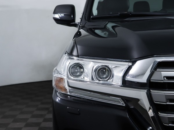 Toyota Land Cruiser 200