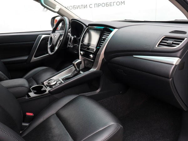 Mitsubishi Montero Sport