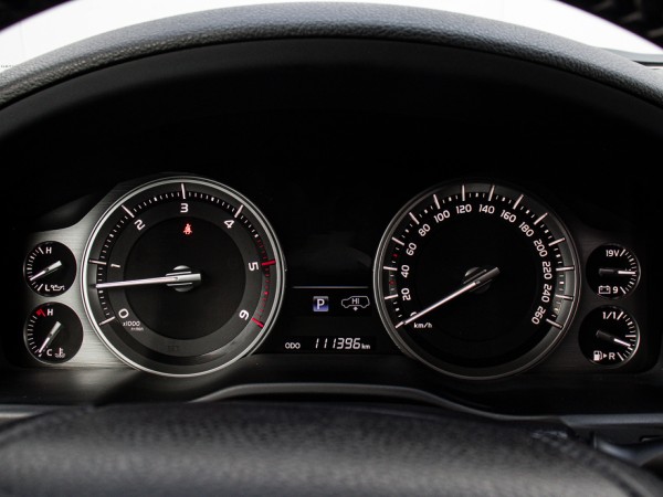 Toyota Land Cruiser 200