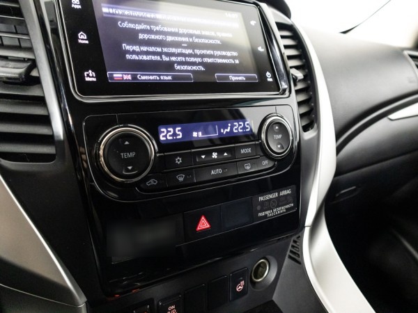 Mitsubishi PAJERO SPORT