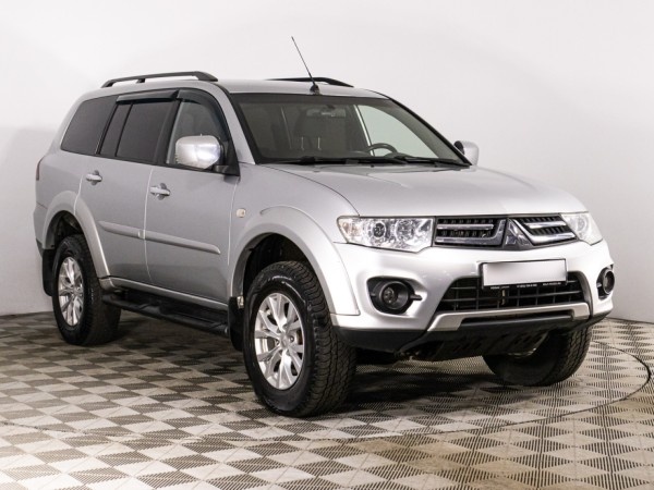 Mitsubishi PAJERO SPORT