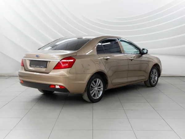Geely Emgrand 7