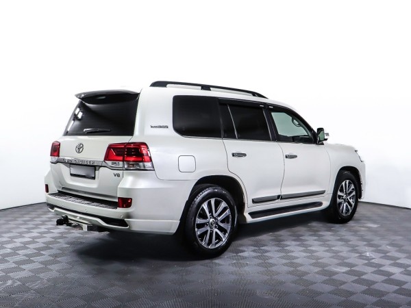 Toyota Land Cruiser 200