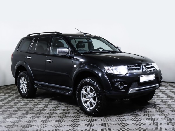 Mitsubishi PAJERO SPORT