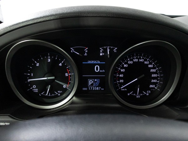 Toyota Land Cruiser 200