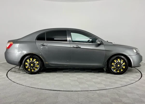 Geely Emgrand EC7