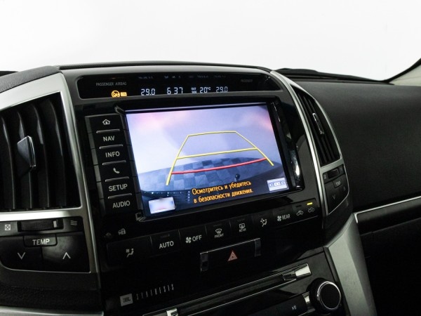 Toyota Land Cruiser 200